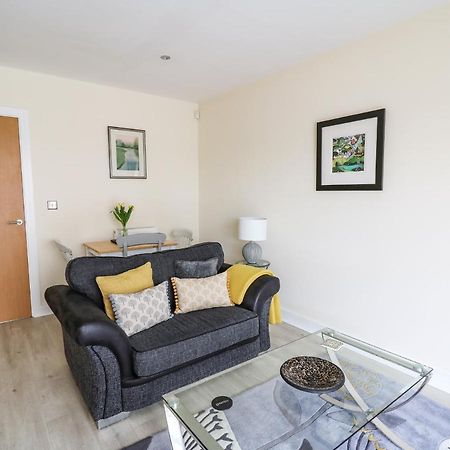 Villa 6 Erwr Brenhinoedd Ammanford Esterno foto