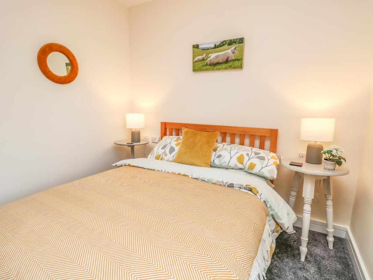 Villa 6 Erwr Brenhinoedd Ammanford Esterno foto