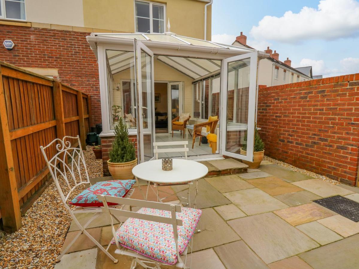 Villa 6 Erwr Brenhinoedd Ammanford Esterno foto